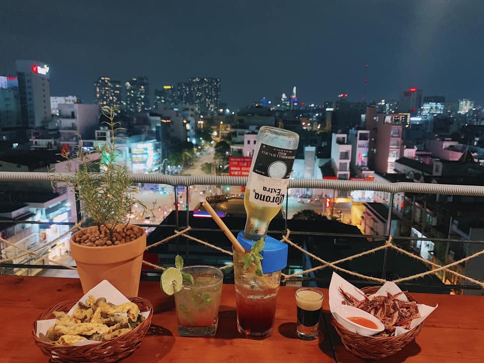 Đến Chạng Vạng Rooftop Beer ngắm đêm Sài Gòn - HaloTravel