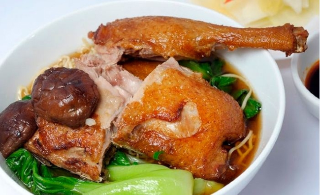 Trưa nay ăn gì: khởi đầu tuần mới với mì vịt tiềm - Sài Gòn Tiếp Thị