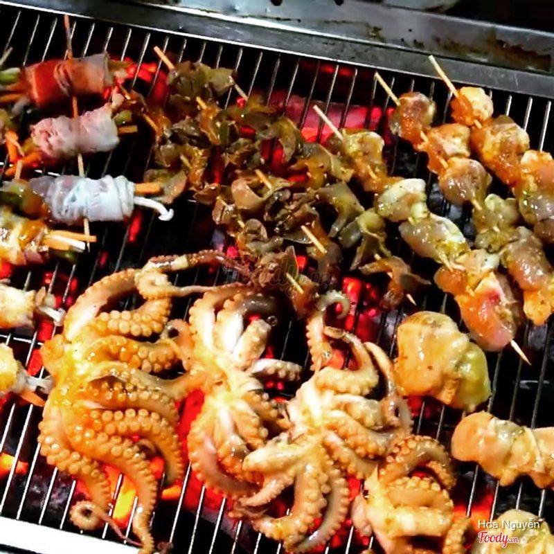 Út Lang - mực, tôm, bạch tuộc, chân gà ở Quận Q. Bình Thạnh, TP. TP HCM | Foody.vn