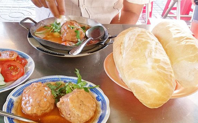 Cô Phương - Bánh Mì Xíu Mại & Bánh Mì Chảo ở Quận 6, TP. HCM | Foody.vn