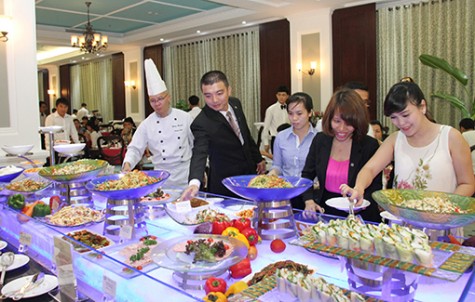 Khách sạn Becamex: Khai trương nhà hàng buffet “Eit's Le buffet and More” -  Báo Bình Dương Online