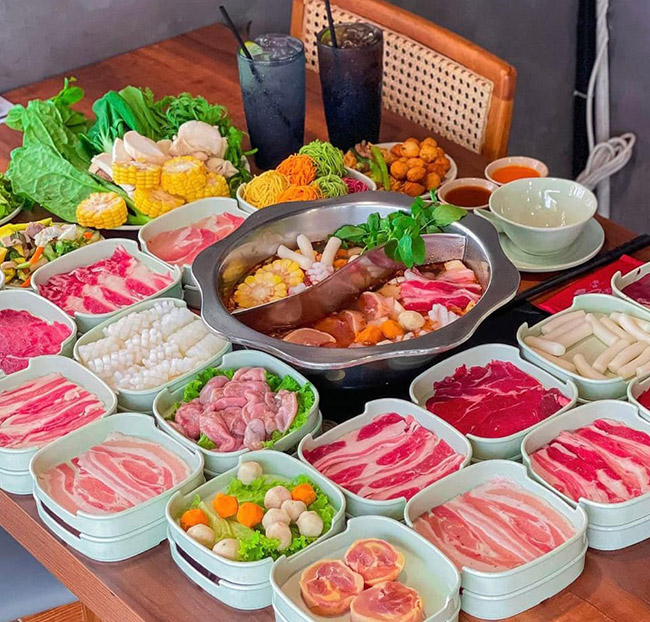 Buffet Lẩu Nhật Hải Sản, Bò Mỹ & Dimsum Với 50 – 90 Món Nhúng Và 8 Vị Nước  Lẩu – Miễn Phí Tráng Miệng Tại Rakuen Hotpot