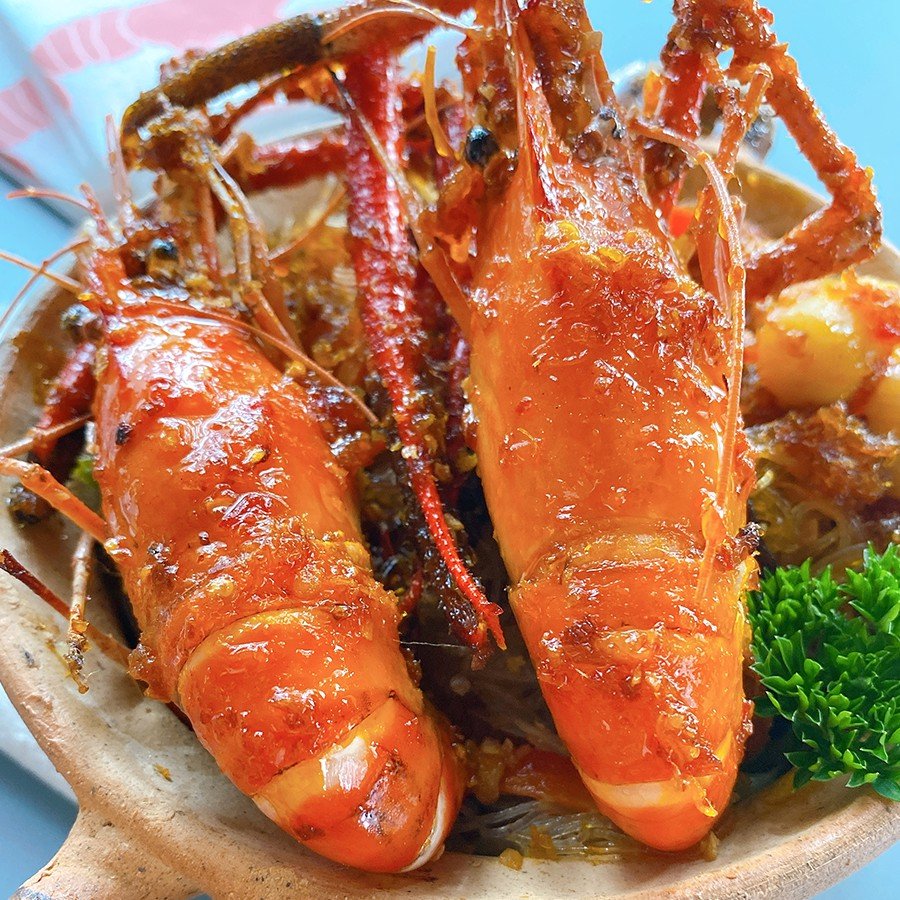 CƠM CHIÊN TÔM CÀNG XANH & CỒI SÒ ĐIỆP SỐT X.O – Lobster Bay