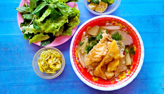 Cơm Chay Diệu Thiện - Phan Văn Hớn ở Quận 12, TP. HCM | Foody.vn