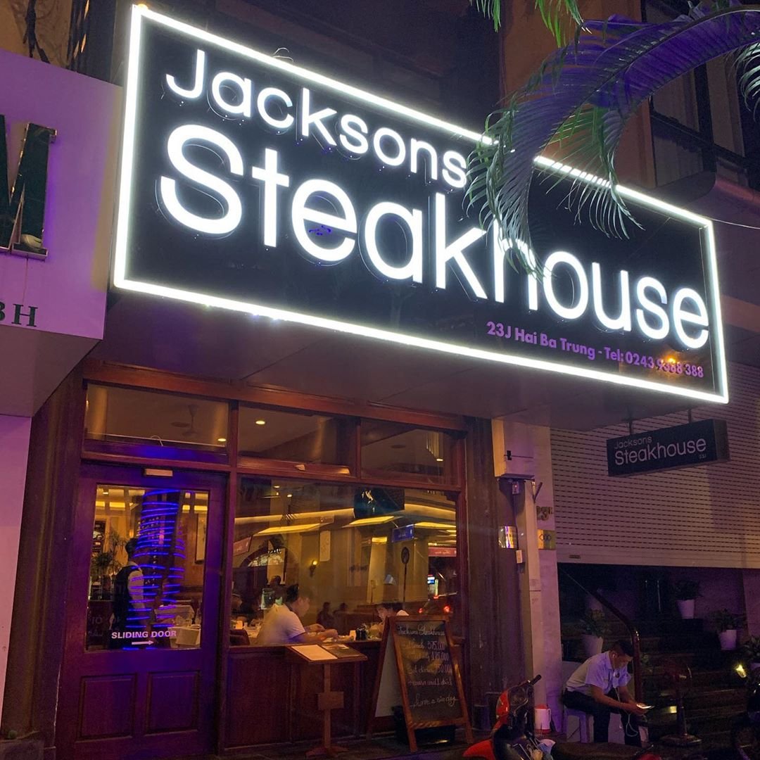 Review nhà hàng Jacksons Steakhouse với menu đồ Âu đắt giá