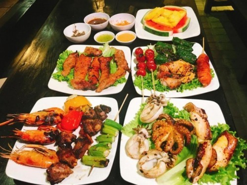 Xe Lam buffet nướng