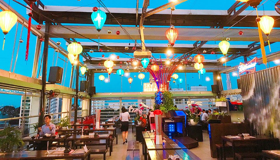 Sky Zone Rooftop Beer Garden ở Quận 3, TP. HCM | Foody.vn