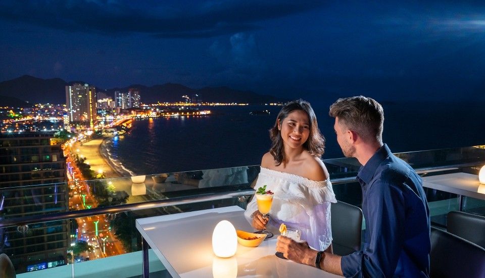 Altitude Rooftop Bar ở Tp. Nha Trang, Khánh Hoà | Foody.vn