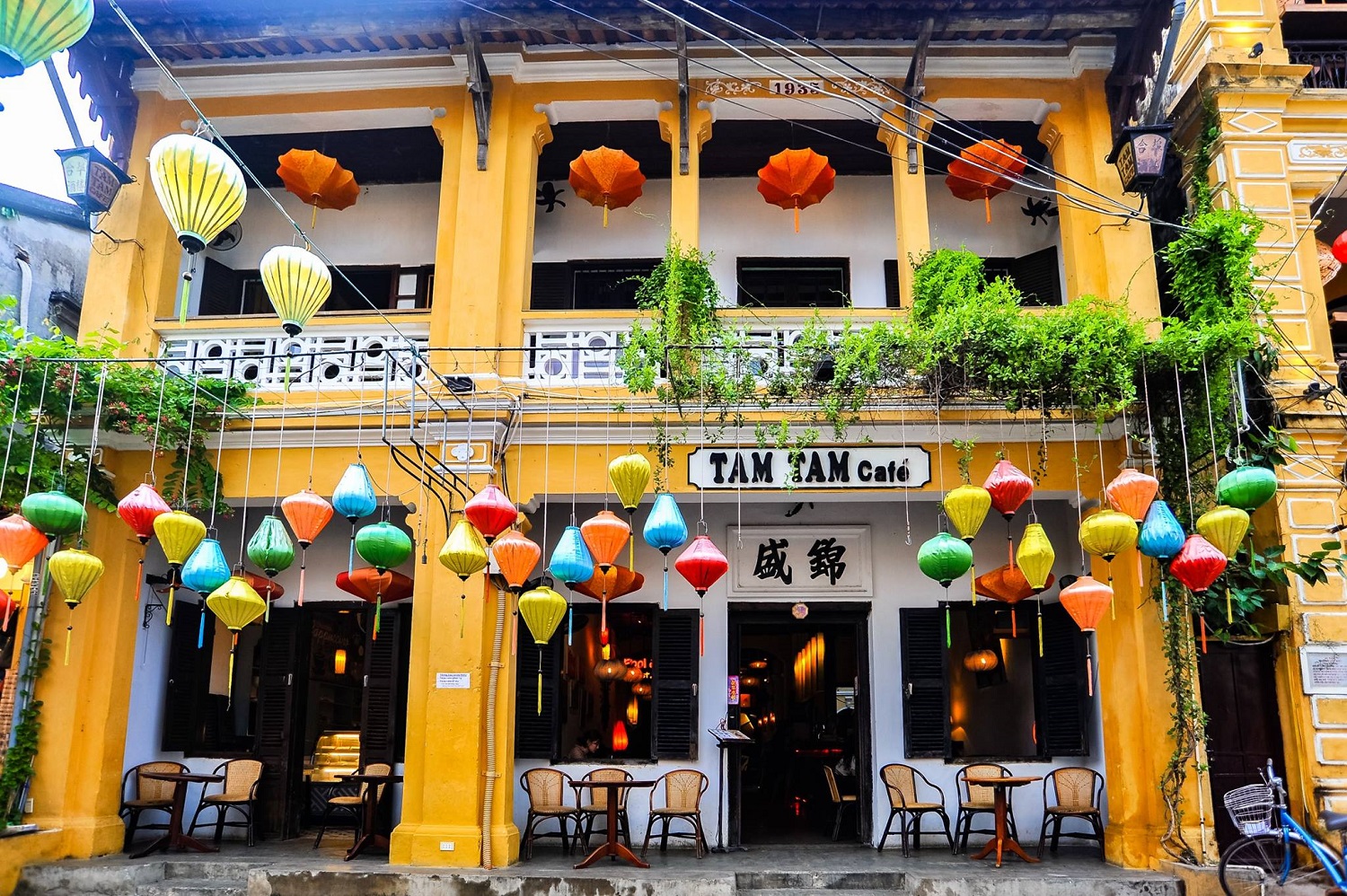 Tam Tam Cafe & Restaurant Hoi An - Đồ ăn ngon đặt trong một không gian xinh  xắn