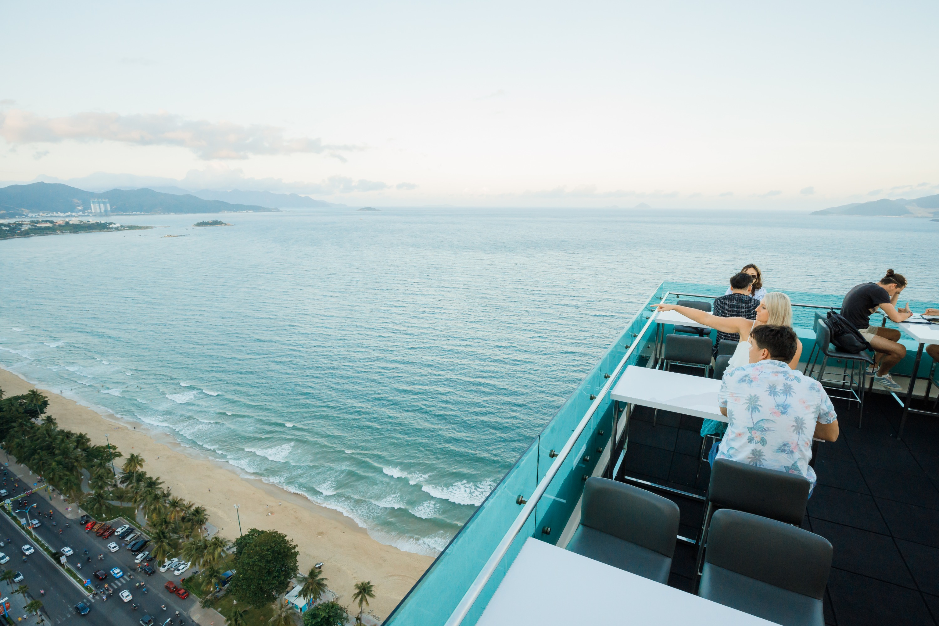 Seafood Dinner in Altitude Rooftop Bar at Sheraton Nha Trang