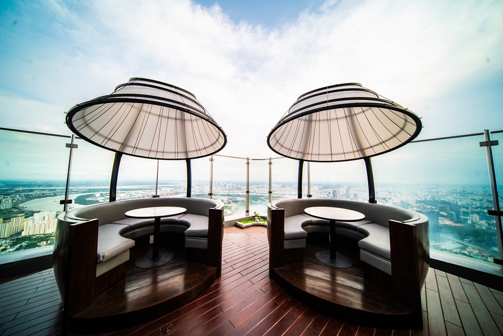 Chiêm ngưỡng khách sạn Vinpearl Luxury và đài quan sát LandMark 81 Skyview cao nhất Đông Nam Á