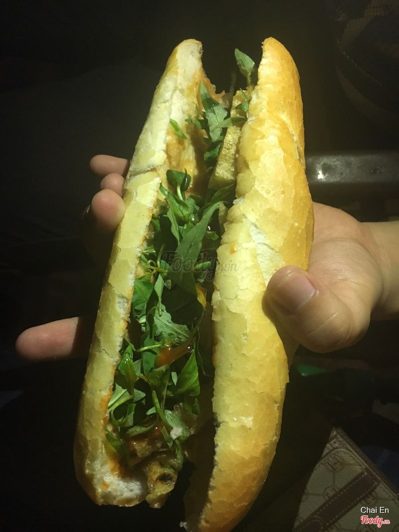 Bánh Mì Chả Cá Bà Bảy - Nguyễn Lữ ở Tp. Qui Nhơn, Bình Định | Foody.vn