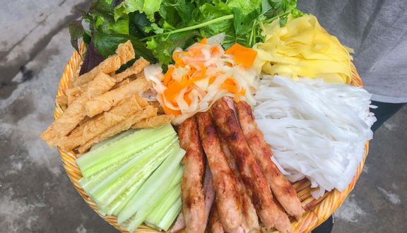 Hoa Béo - Nem Nướng Nha Trang - Vũ Tông Phan ở Quận Thanh Xuân, Hà Nội | Foody.vn