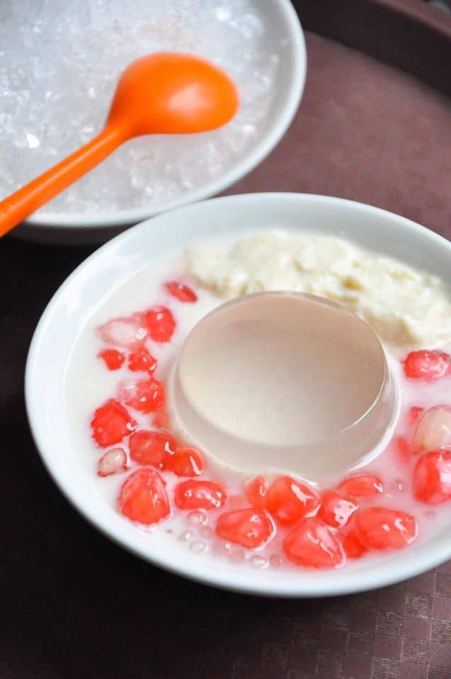 Chè thạch dừa sầu riêng