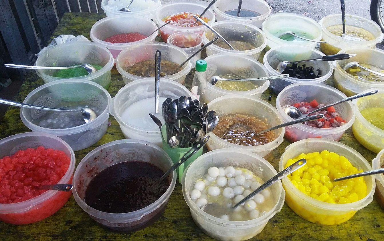 Chè Tự Chọn - Ngõ Tự Do ở Quận Hai Bà Trưng, Hà Nội | Foody.vn