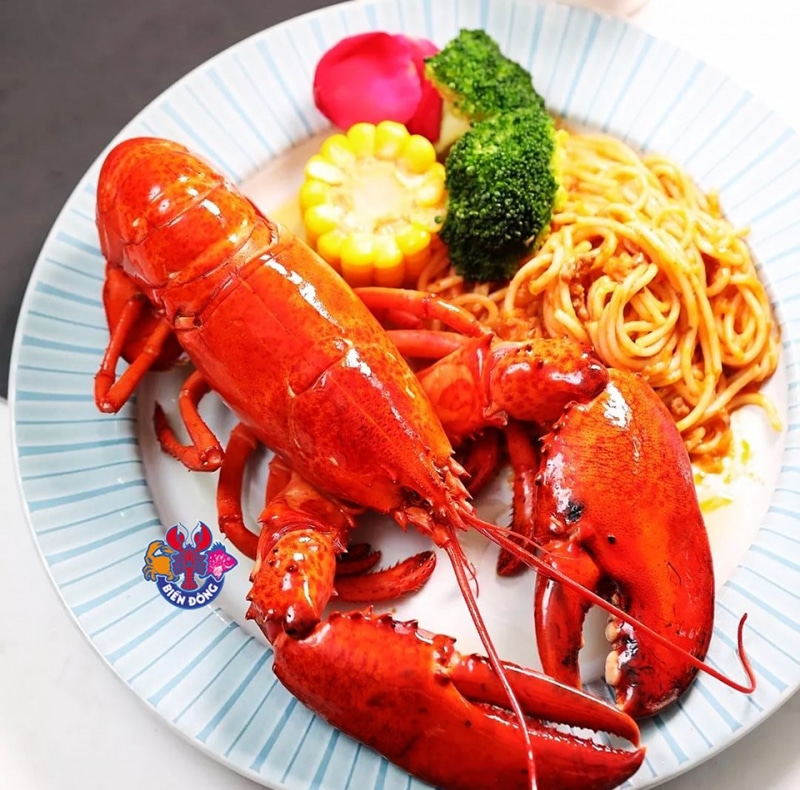 Món hải sản hấp dẫn tại nhà hàng