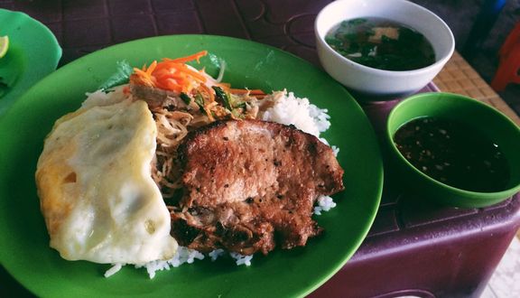 Cơm Tấm & Bún Riêu