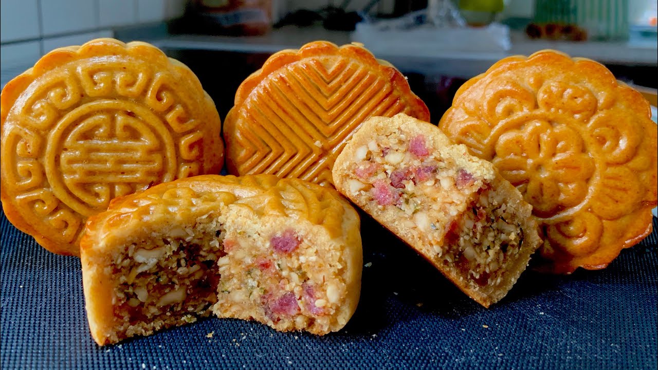 Bánh nướng nhân thập cẩm_Tự làm bánh nướng thập cẩm thơm ngon,an toanf cho mùa trung thu_Bếp Hoa - YouTube