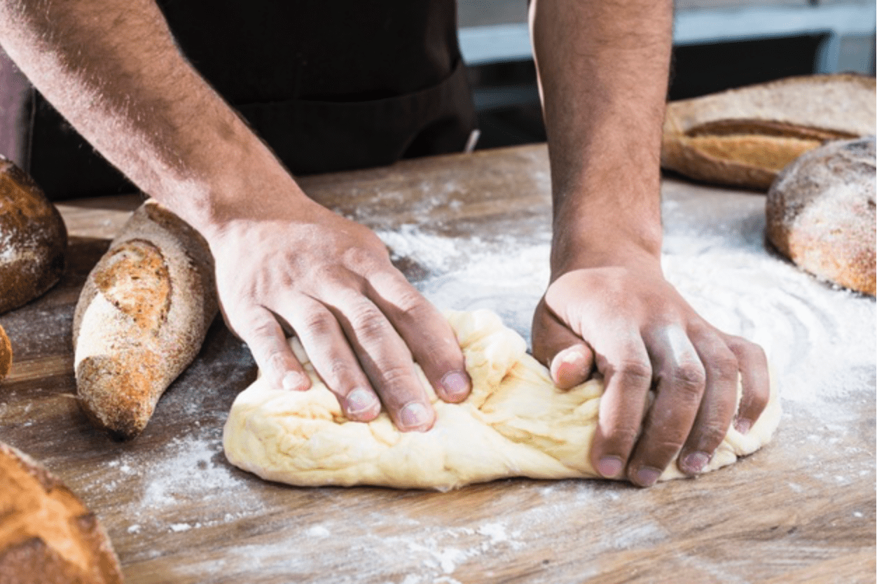 Hướng dẫn nhào bột bánh mì cho người mới bắt đầu - Bakez.vn
